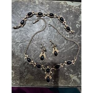 Necklace, bracelet, earring, black stone and gold vintage set